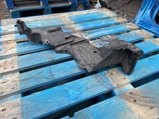 bontott RENAULT MEGANE III Bal Fényszóró Tartó