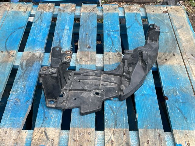 bontott RENAULT MEGANE III Bal Fényszóró Tartó