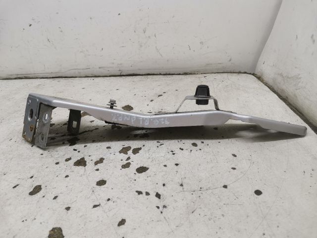 bontott RENAULT MEGANE III Bal Fényszóró Tartó