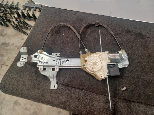 bontott RENAULT MEGANE III Bal hátsó Ablakemelő Szerkezet (Elektromos)