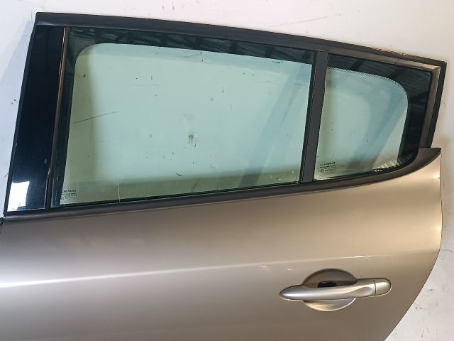 bontott RENAULT MEGANE III Bal hátsó Ajtó (Részeivel)