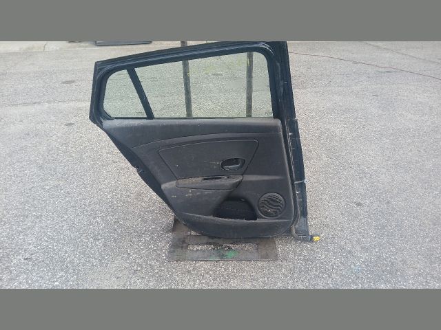 bontott RENAULT MEGANE III Bal hátsó Ajtó (Részeivel)