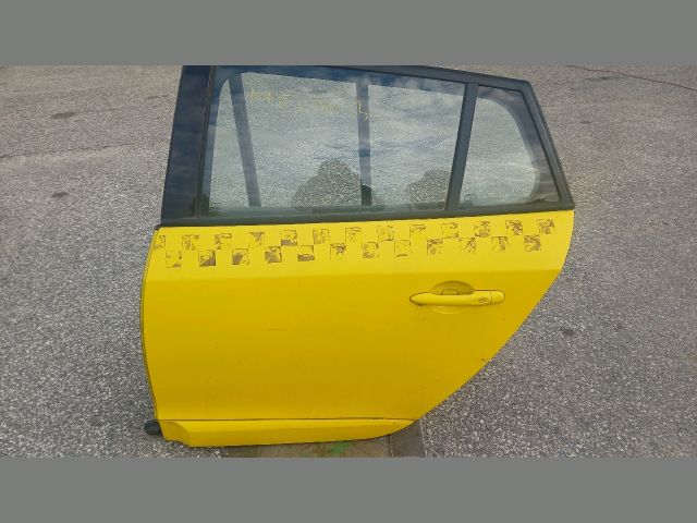 bontott RENAULT MEGANE III Bal hátsó Ajtó (Részeivel)