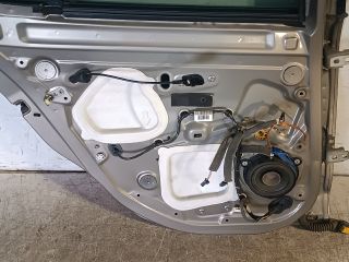 bontott RENAULT MEGANE III Bal hátsó Ajtó (Részeivel)