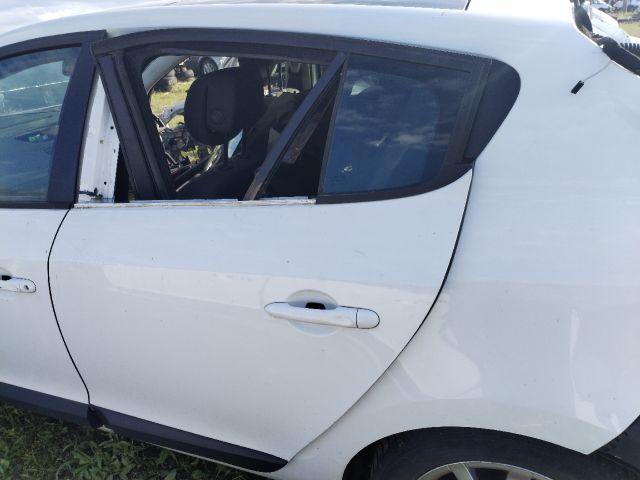 bontott RENAULT MEGANE III Bal hátsó Ajtó (Üres lemez)