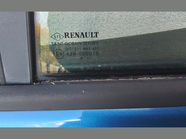 bontott RENAULT MEGANE III Bal hátsó Fixüveg (Ajtóban)