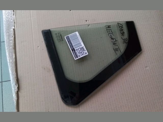 bontott RENAULT MEGANE III Bal hátsó Fixüveg (Ajtóban)