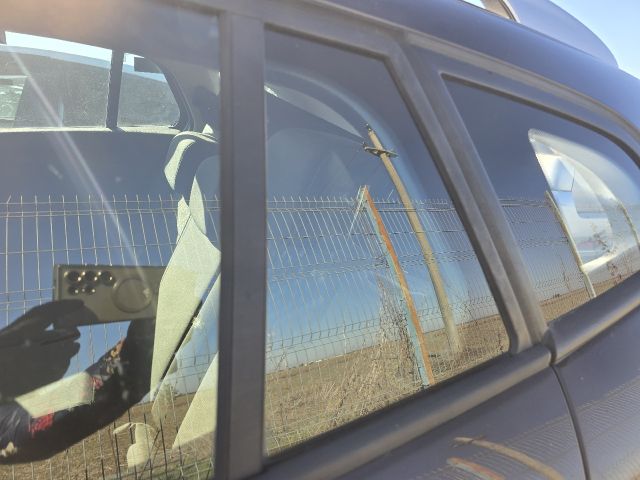 bontott RENAULT MEGANE III Bal hátsó Fixüveg (Ajtóban)