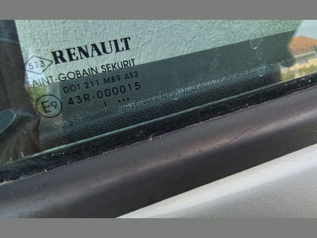 bontott RENAULT MEGANE III Bal hátsó Fixüveg (Ajtóban)