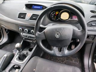 bontott RENAULT MEGANE III Bal hátsó Sárvédő