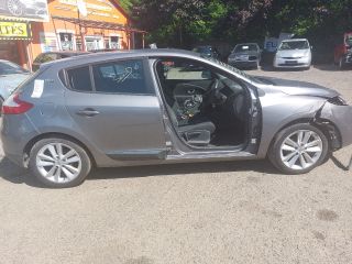 bontott RENAULT MEGANE III Bal Ködfényszóró