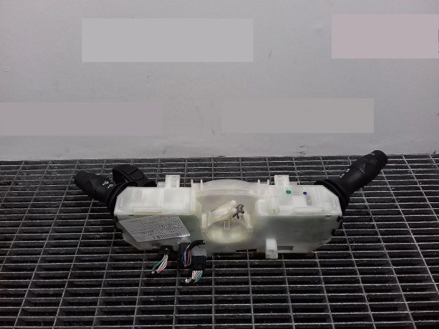 bontott RENAULT MEGANE III Bal Kormánykapcsoló Irányjelző