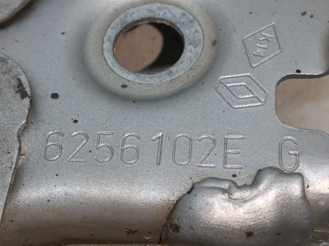 bontott RENAULT MEGANE III Bal Sárvédő Oldaltartó