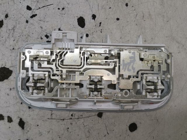 bontott RENAULT MEGANE III Beltér Világítás Első