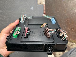 bontott RENAULT MEGANE III Biztosítéktábla Utastér