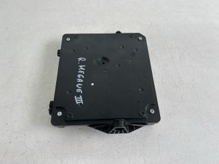 bontott RENAULT MEGANE III Biztosítéktábla Utastér