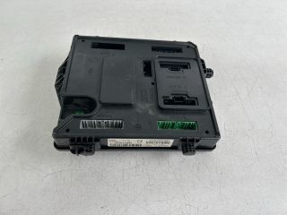 bontott RENAULT MEGANE III Biztosítéktábla Utastér