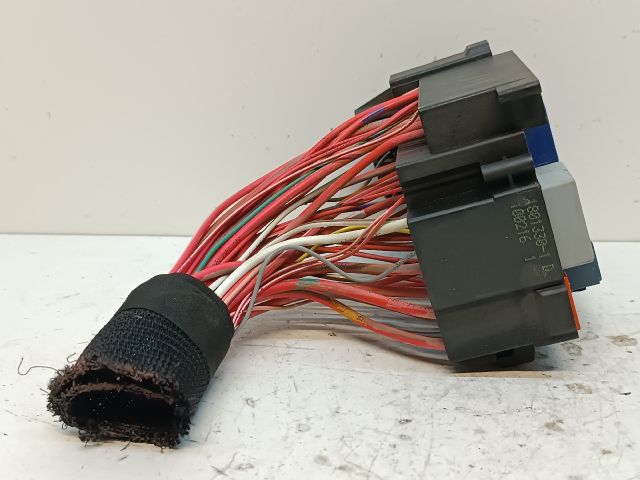 bontott RENAULT MEGANE III Biztosítéktábla Utastér