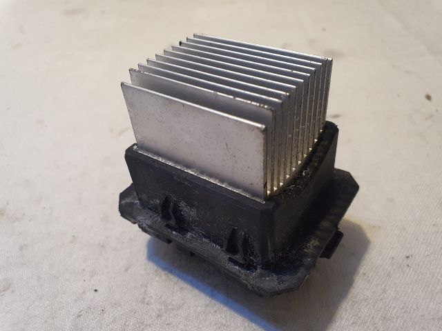 bontott RENAULT MEGANE III Előtét Ellenállás Fűtőmotor