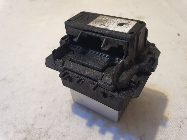 bontott RENAULT MEGANE III Előtét Ellenállás Fűtőmotor