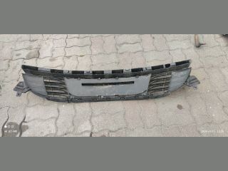 bontott RENAULT MEGANE III Első Lökhárító Alsó Középső Díszrács