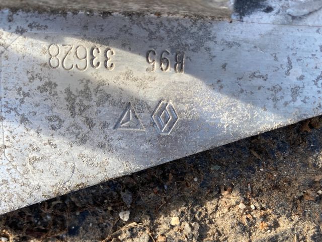 bontott RENAULT MEGANE III Első Lökhárító Merevítő (Fém)