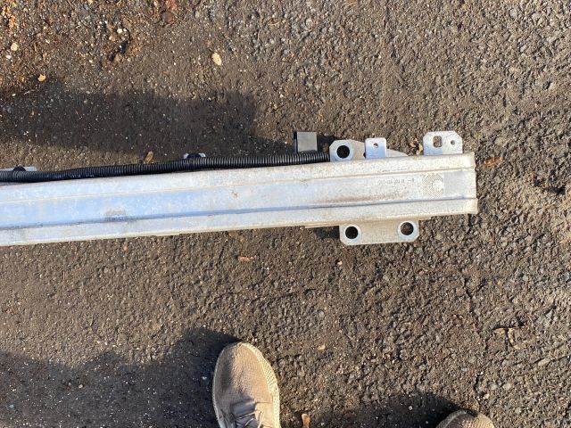 bontott RENAULT MEGANE III Első Lökhárító Merevítő (Fém)