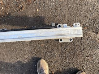 bontott RENAULT MEGANE III Első Lökhárító Merevítő (Fém)