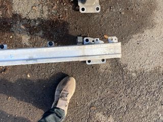 bontott RENAULT MEGANE III Első Lökhárító Merevítő (Fém)