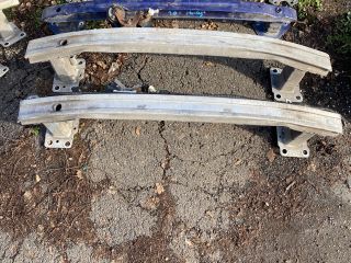 bontott RENAULT MEGANE III Első Lökhárító Merevítő (Fém)