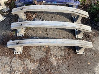 bontott RENAULT MEGANE III Első Lökhárító Merevítő (Fém)