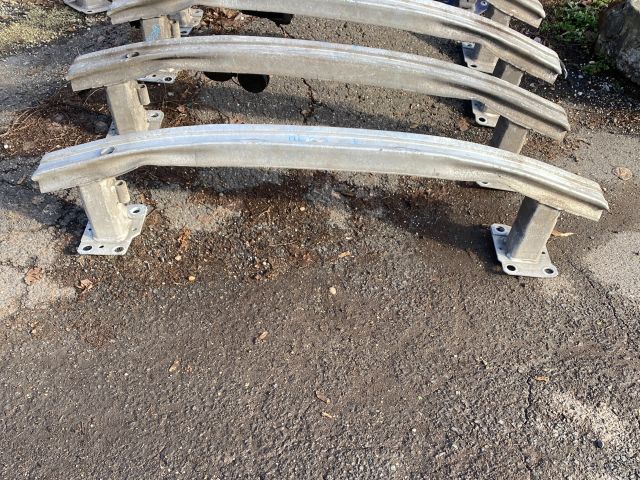 bontott RENAULT MEGANE III Első Lökhárító Merevítő (Fém)