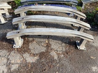 bontott RENAULT MEGANE III Első Lökhárító Merevítő (Fém)