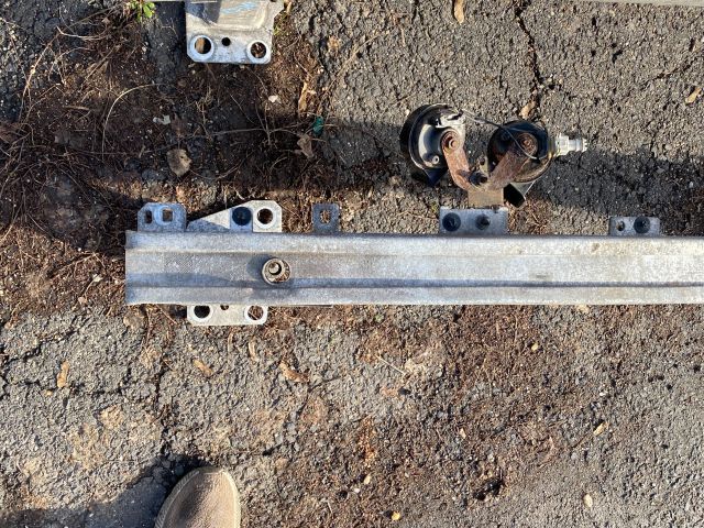 bontott RENAULT MEGANE III Első Lökhárító Merevítő (Fém)