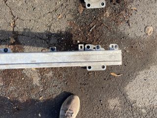 bontott RENAULT MEGANE III Első Lökhárító Merevítő (Fém)