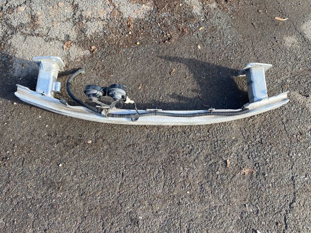 bontott RENAULT MEGANE III Első Lökhárító Merevítő (Fém)