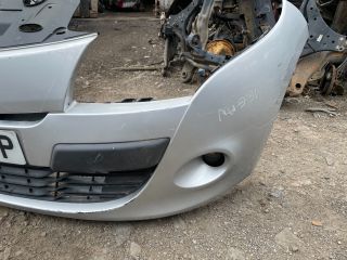 bontott RENAULT MEGANE III Első Lökhárító (Részeivel)