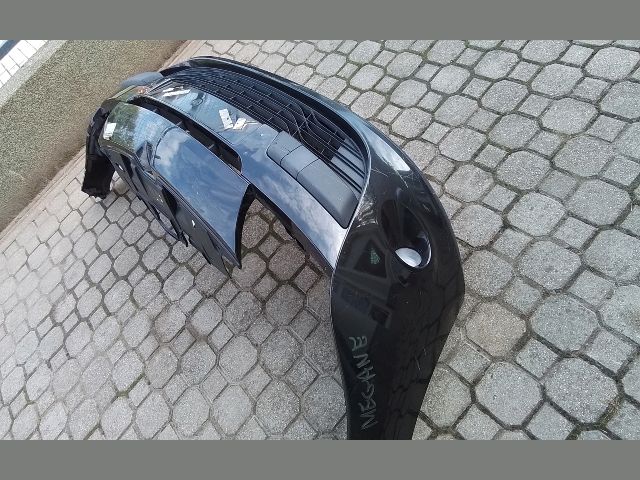 bontott RENAULT MEGANE III Első Lökhárító (Részeivel)