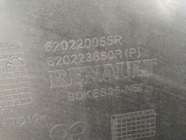 bontott RENAULT MEGANE III Első Lökhárító (Üresen)