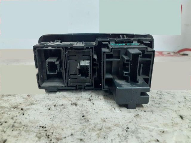 bontott RENAULT MEGANE III ESP Kapcsoló