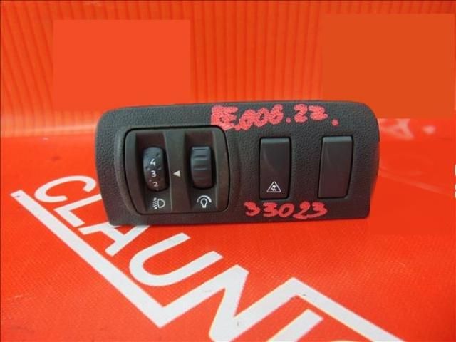 bontott RENAULT MEGANE III Fényszórómagasság Állító Kapcsoló