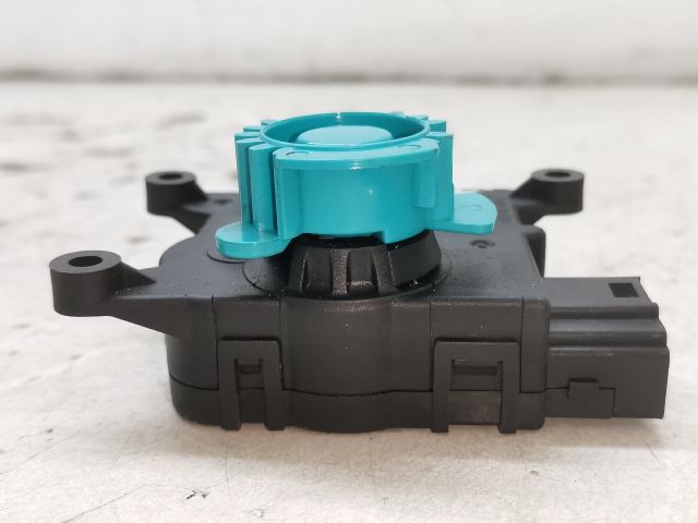 bontott RENAULT MEGANE III Fűtés Állító Motor