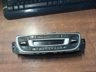 bontott RENAULT MEGANE III Fűtéskapcsoló (digit klímás)