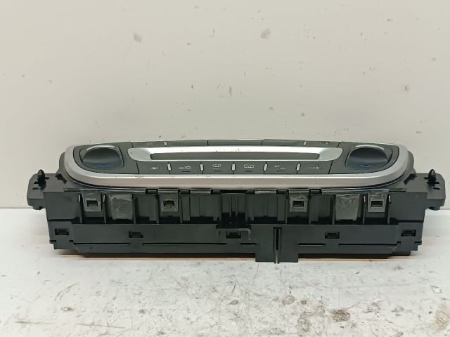 bontott RENAULT MEGANE III Fűtéskapcsoló (digit klímás)