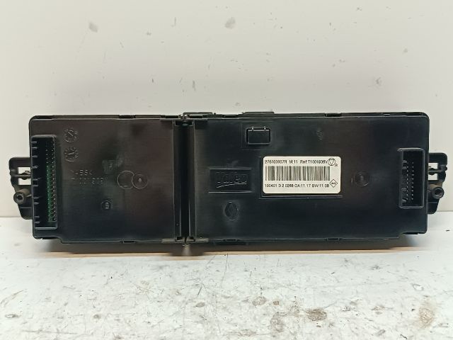 bontott RENAULT MEGANE III Fűtéskapcsoló (digit klímás)