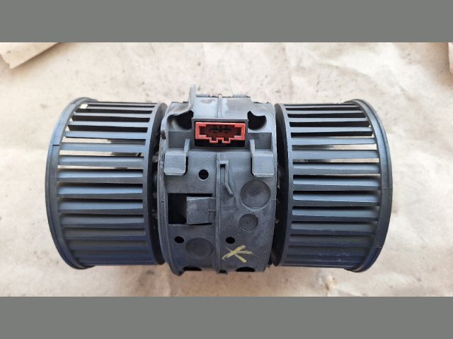 bontott RENAULT MEGANE III Fűtőmotor (Klímás)