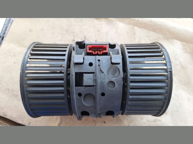 bontott RENAULT MEGANE III Fűtőmotor (Klímás)