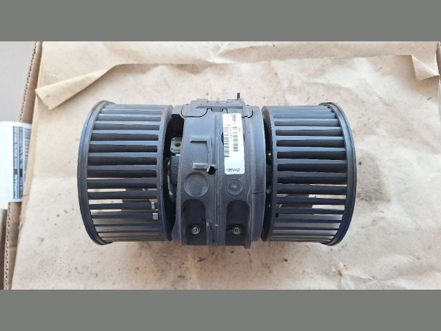 bontott RENAULT MEGANE III Fűtőmotor (Klímás)