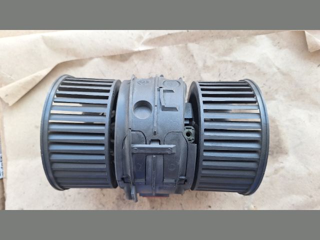 bontott RENAULT MEGANE III Fűtőmotor (Klímás)