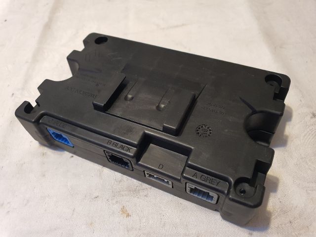 bontott RENAULT MEGANE III GPS Elektronika